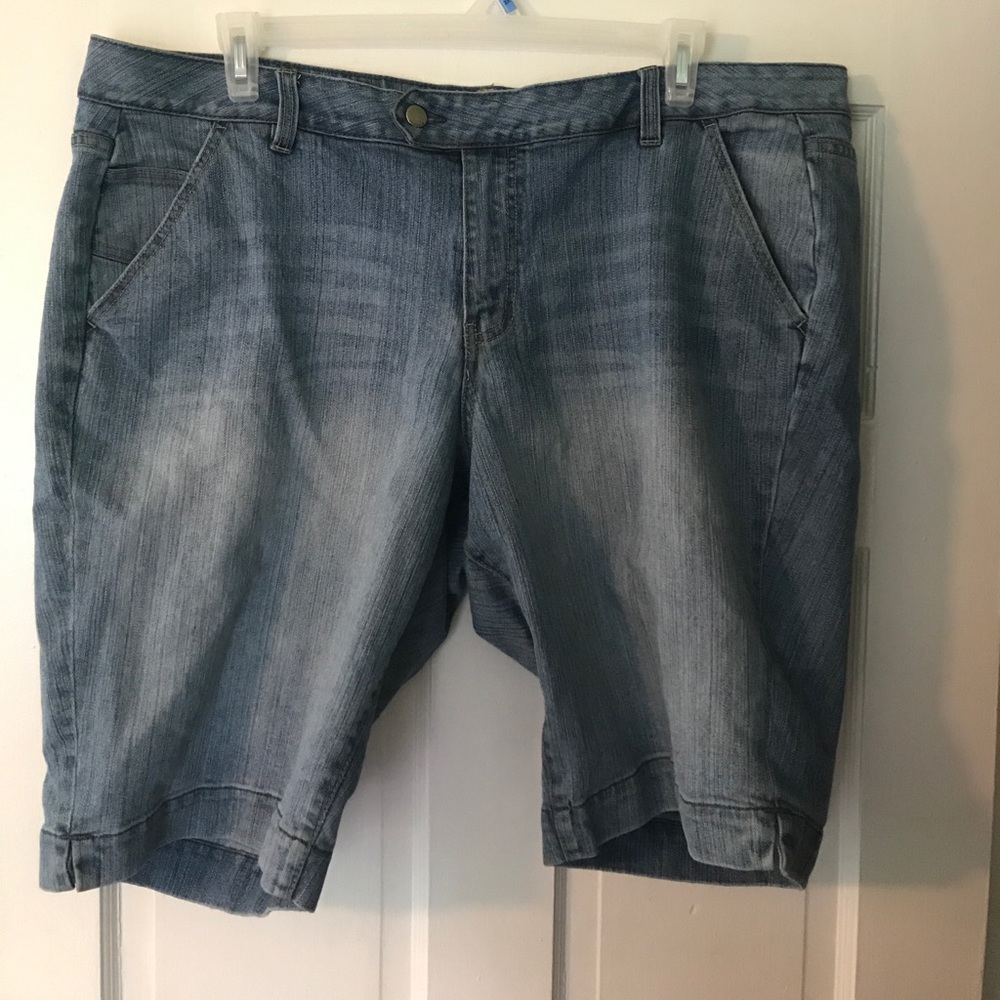 Lane Bryant Bermuda shorts