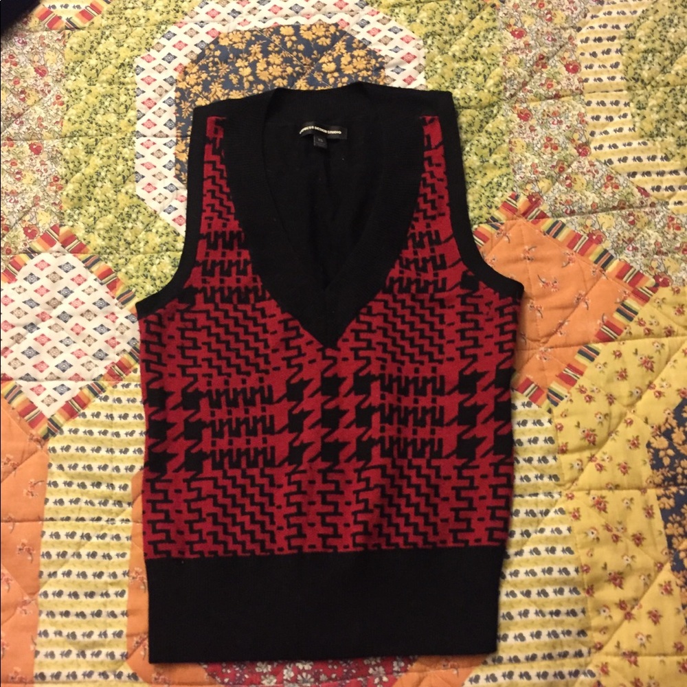Sweater vest