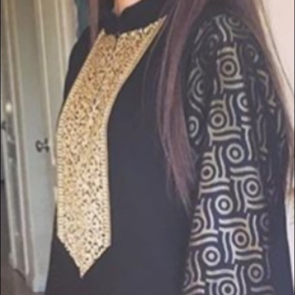 Looking to purchase this abaya