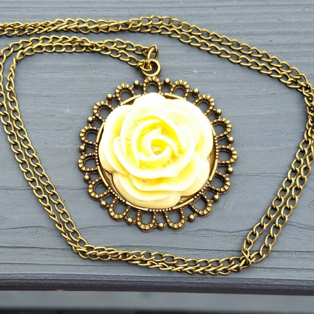 New yellow flower necklace, boho necklace - Picture 2 of 5
