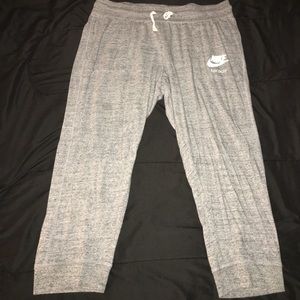 Light Grey NIKE Vintage Capri Pants
