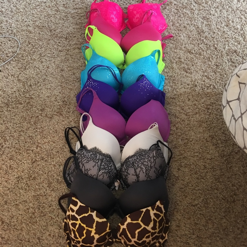 Victoria's Secret 34D bras !
