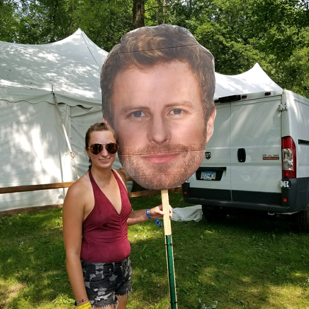 Meet your Posher, Samantha