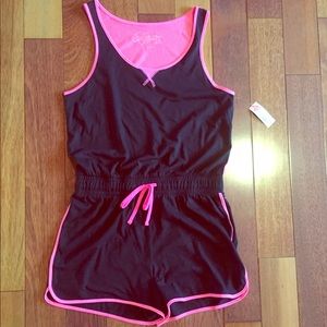 Super cute workout jumpsuit!!! 😁😻