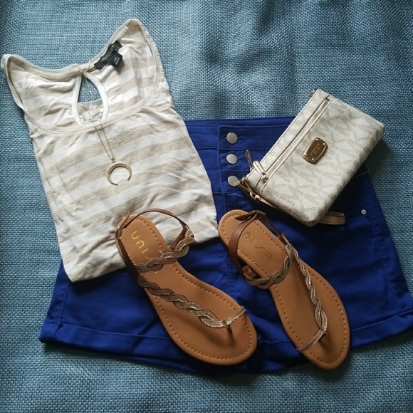 NEW! Unisa Sandals - Picture 3 of 7