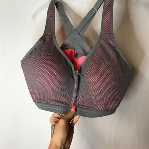 Danskin sports bra