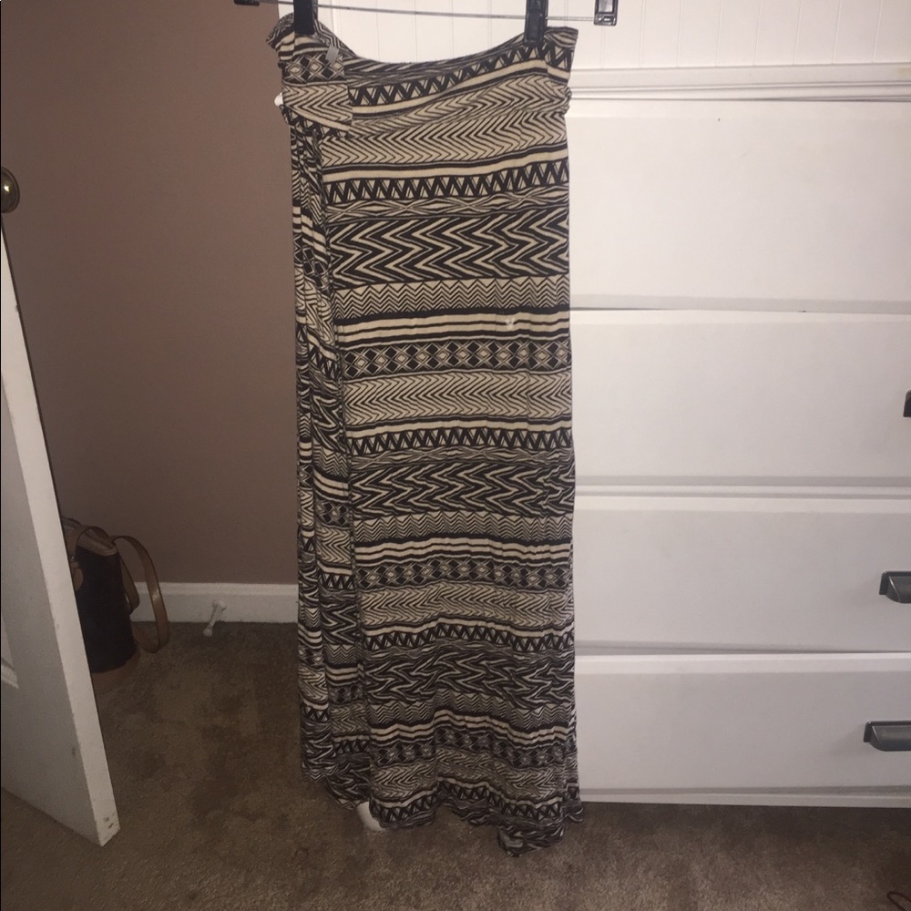 MAXI SKIRT!!