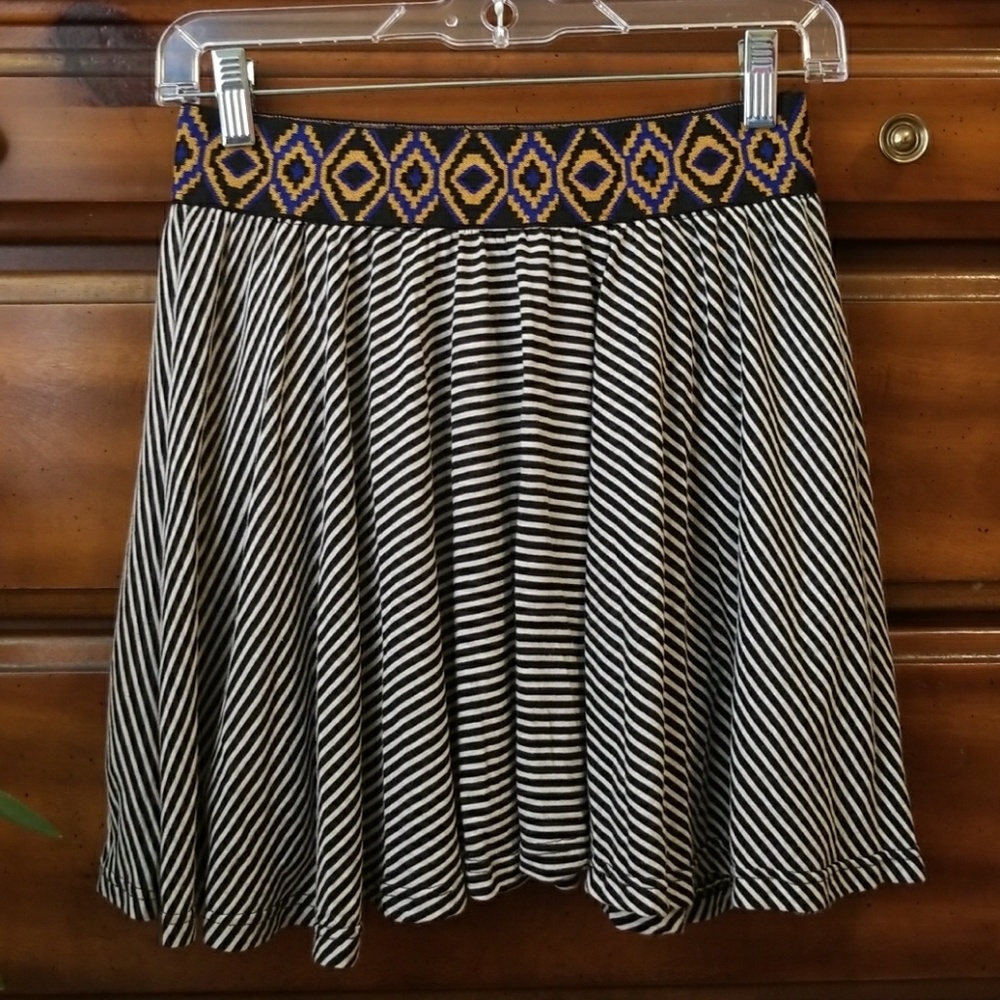 Striped skirt size M
