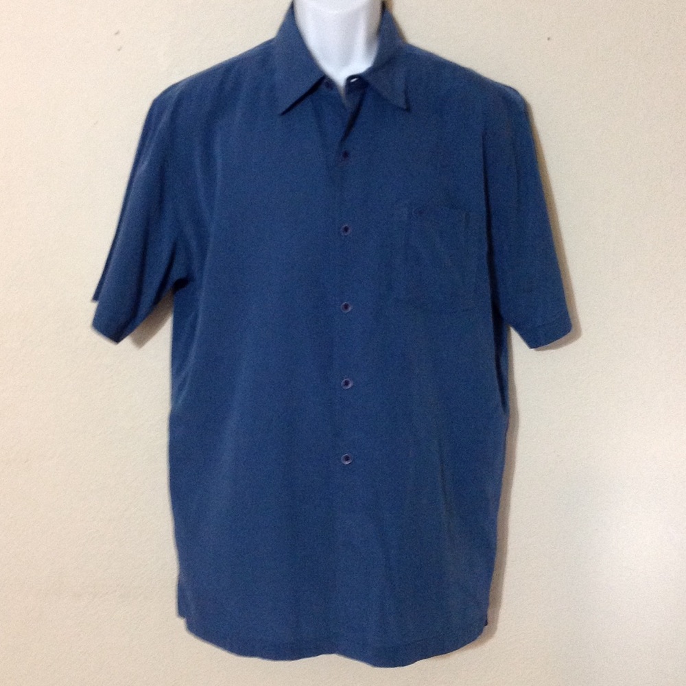Comfort fit short sleeve button up
