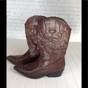 Madden girl cowboy boots EUC