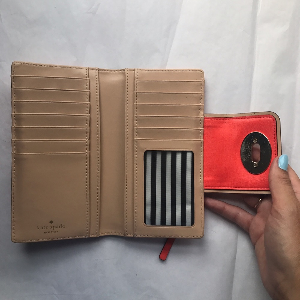 Kate Spade Wallet - Picture 4 of 7