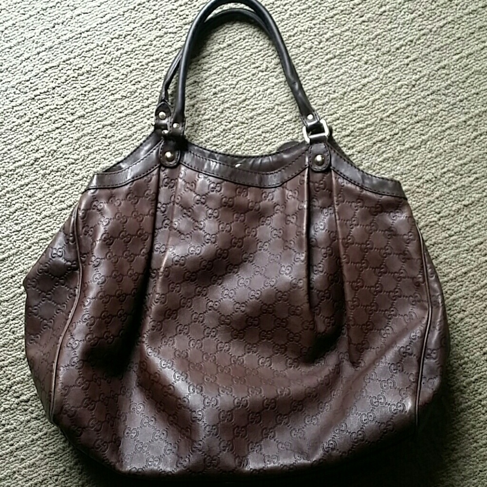 Gucci leather large sukey