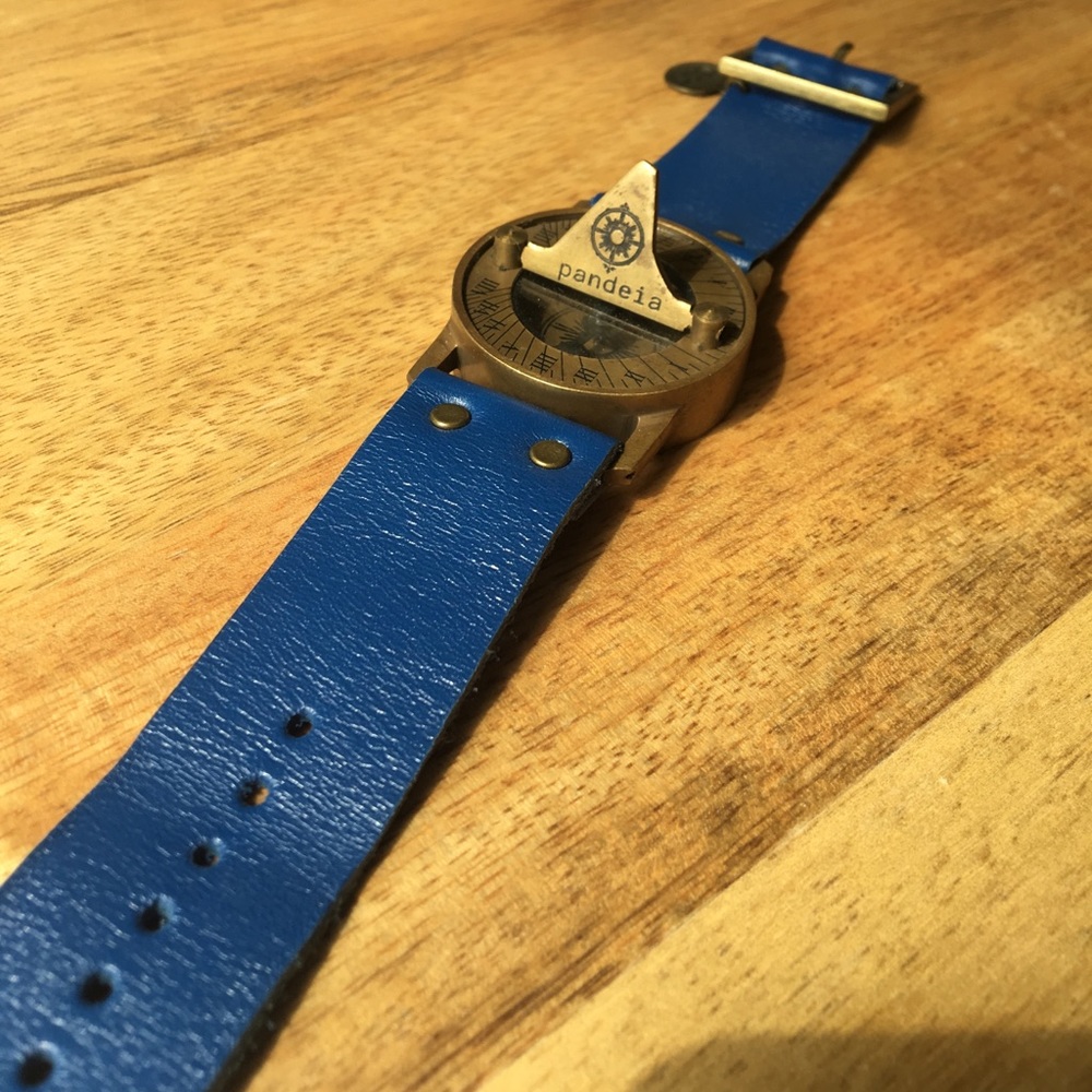 Pandeia (compass sundial watch) - Picture 8 of 12