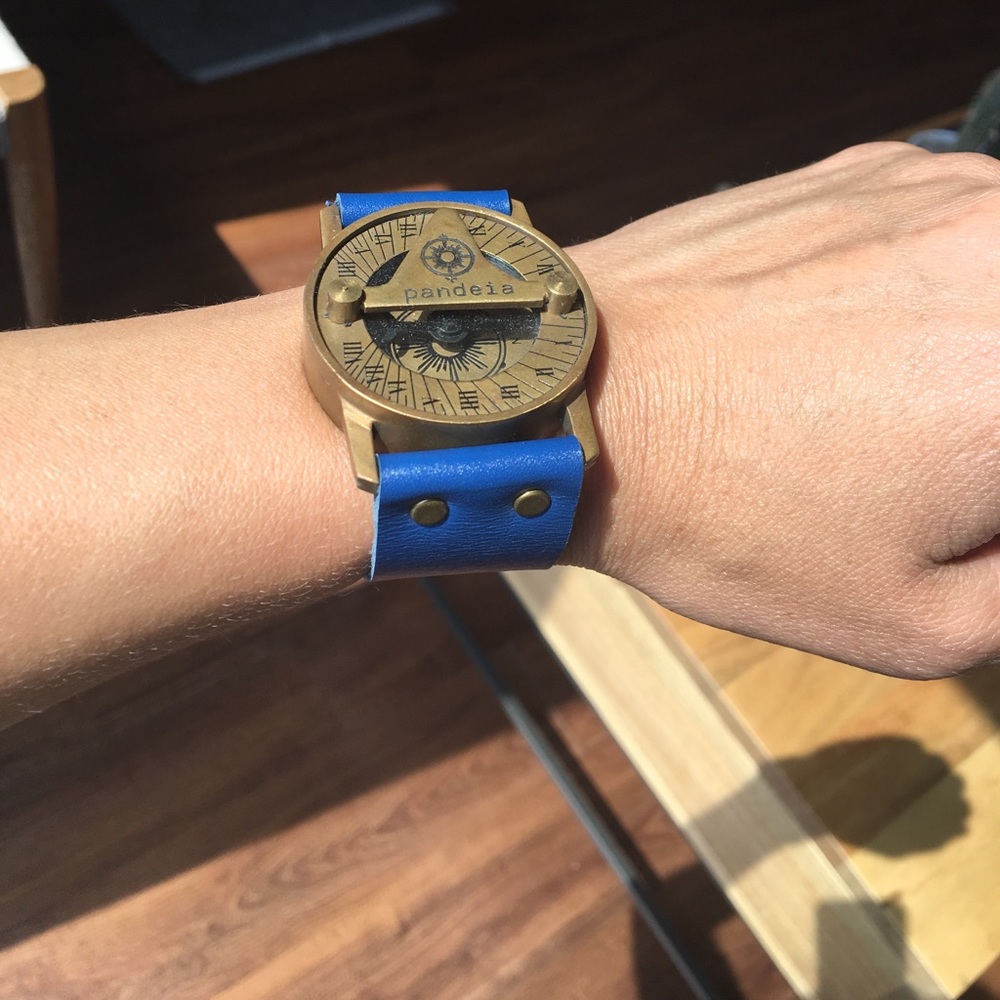 Pandeia (compass sundial watch) - Picture 6 of 12