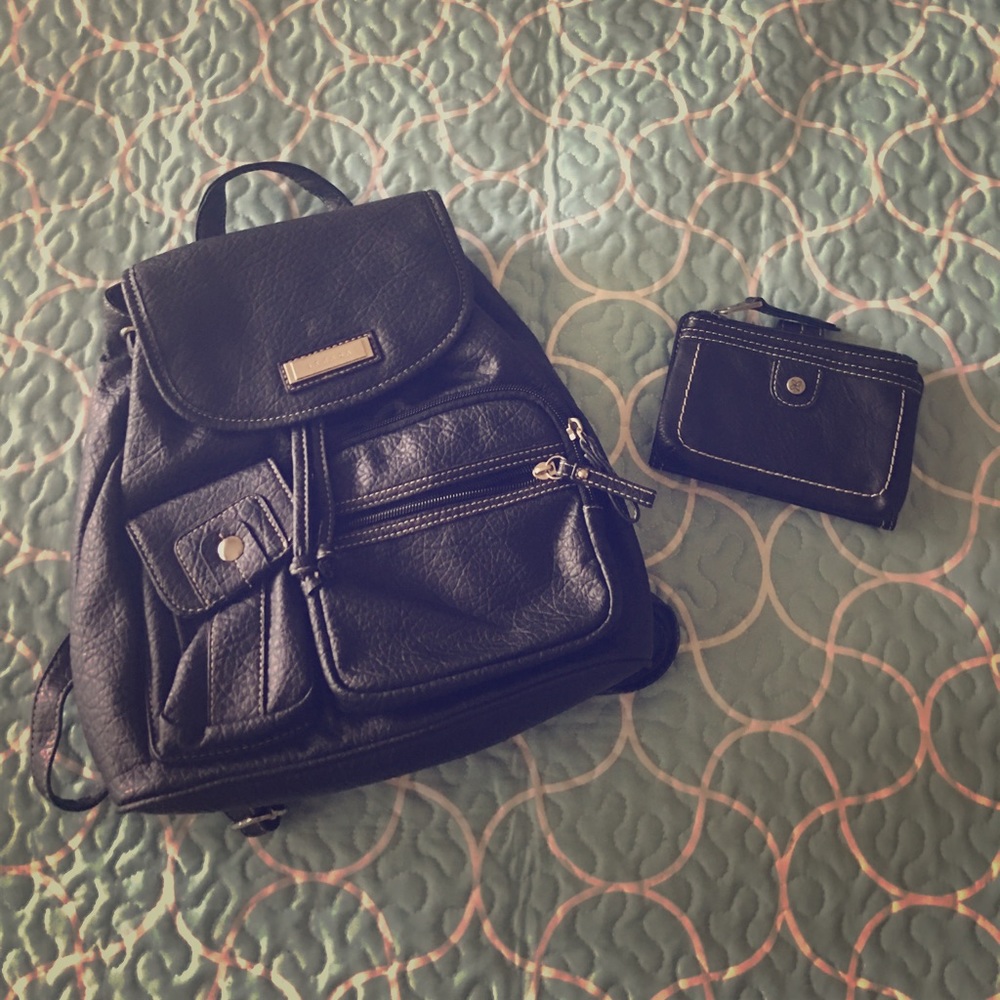 Matching leather set