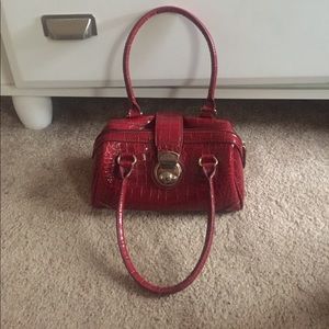 LIZ CLAIBORNE FAUX SNAKESKIN HAND BAG!