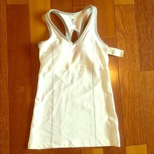 Brand new workout tank top!!! 😱