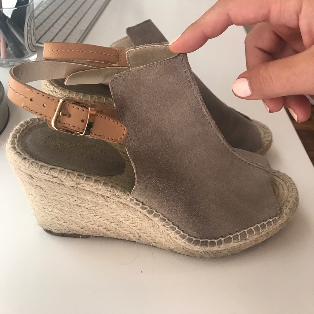 Seychelles Wedges