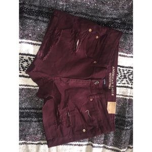 American Eagle Hi Rise Shortie Maroon