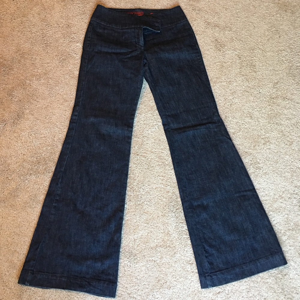 New York & Company Wide Leg Jeans Size 4 Like New