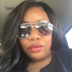 Meet your Posher, Tyana 💋