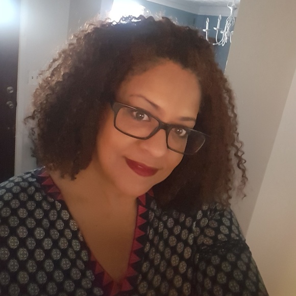 Meet your Posher, Denise - Picture 4 of 4