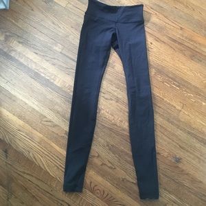 Black lululemon leggings