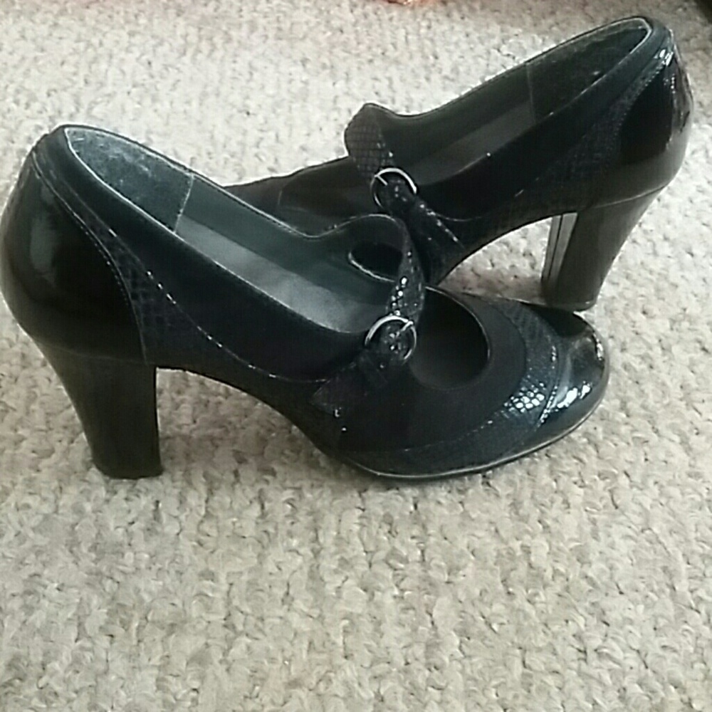 Black Snake Textured Heel