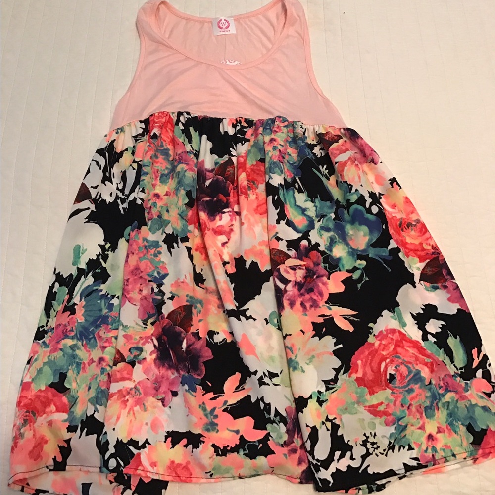 NWT Boutique Floral Tank