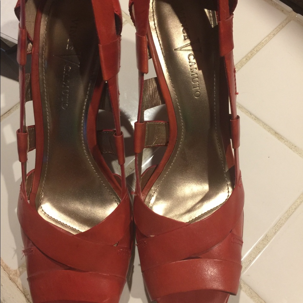 Vince Camuto pumps
