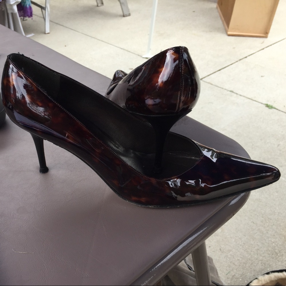 Stuart Weitzman leather point toe pump