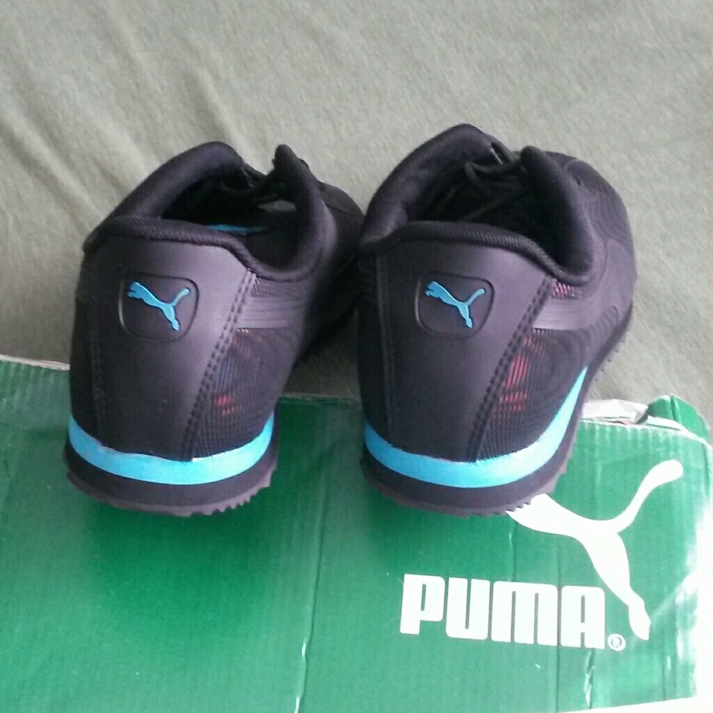 Puma Sneakers