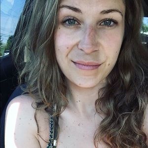 Meet your Posher, Gia