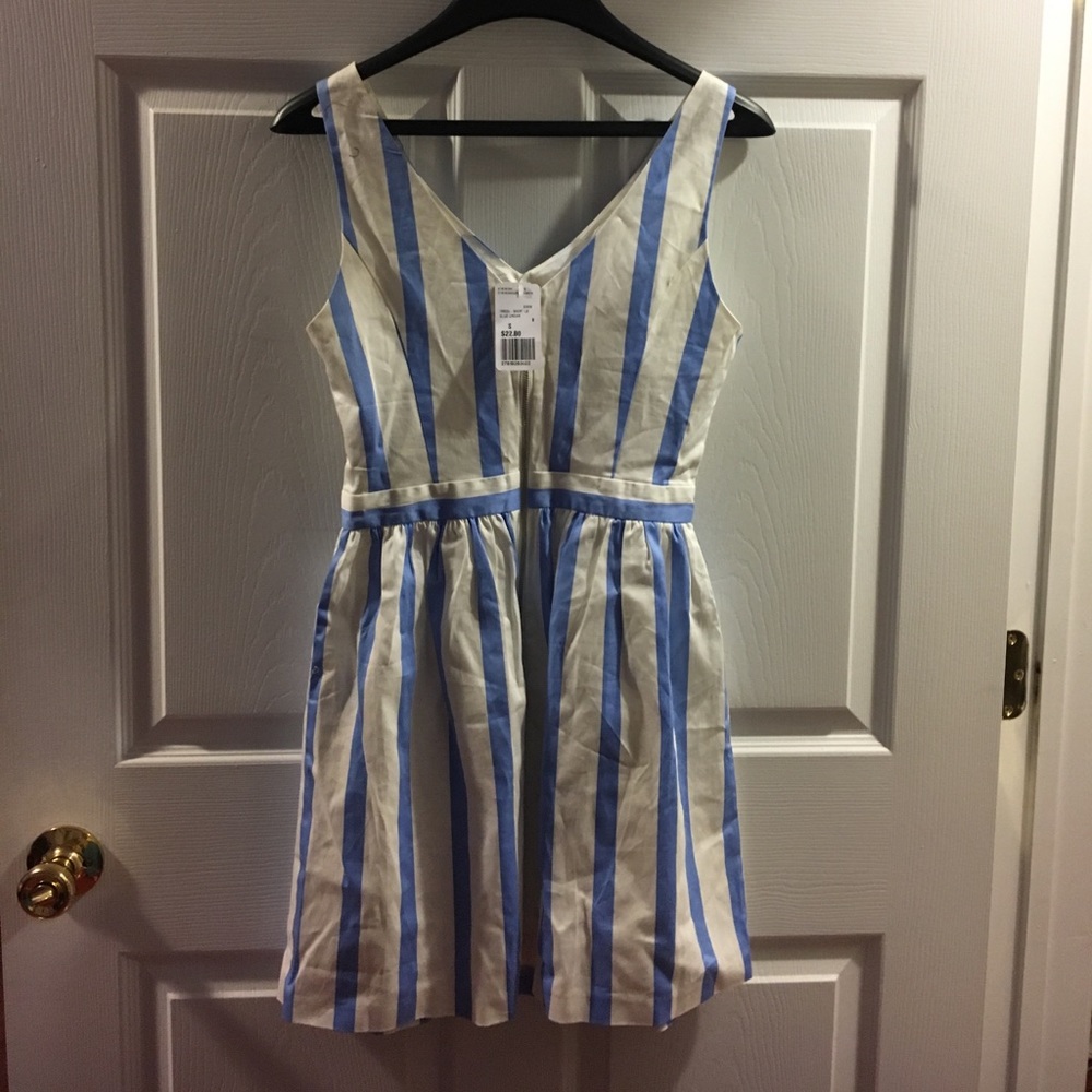 Forever 21 blue and white dress - Picture 3 of 4
