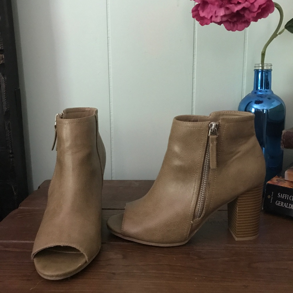 Beige peak-a-boo booties