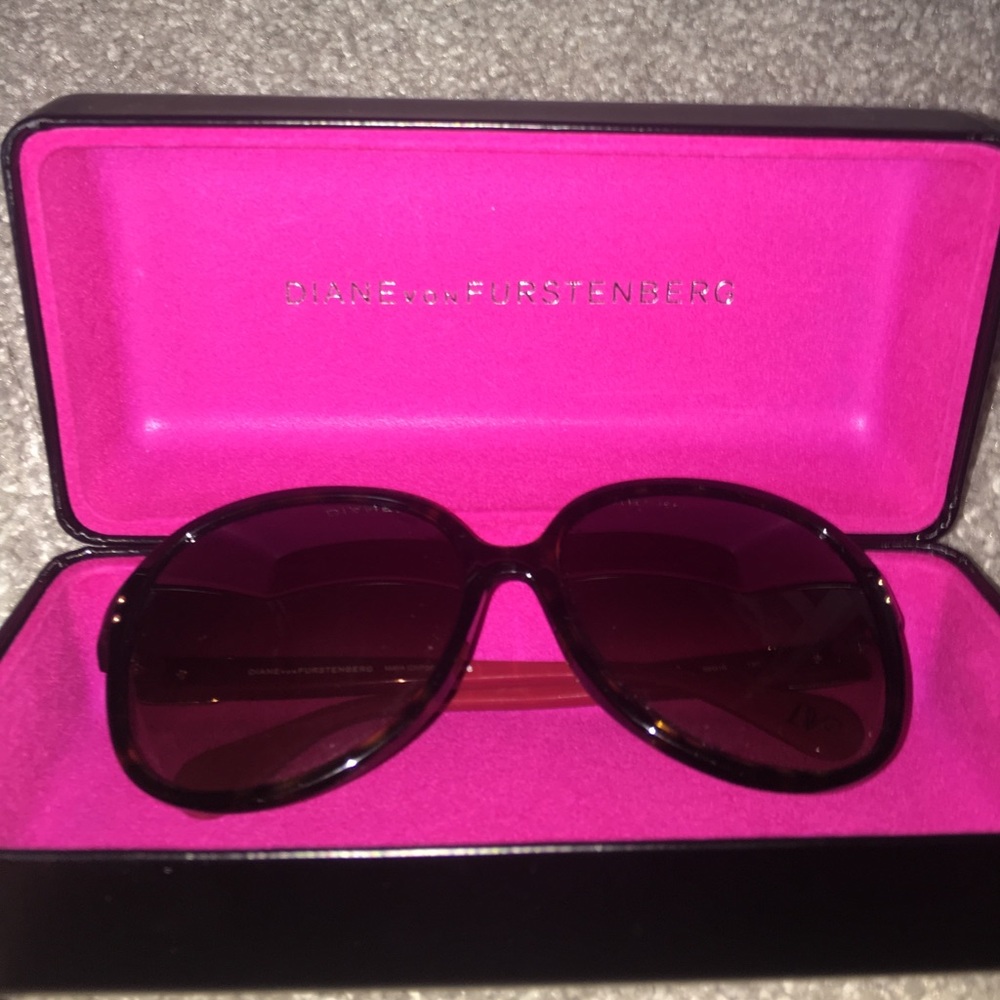 Diane von Furstenberg sunglasses