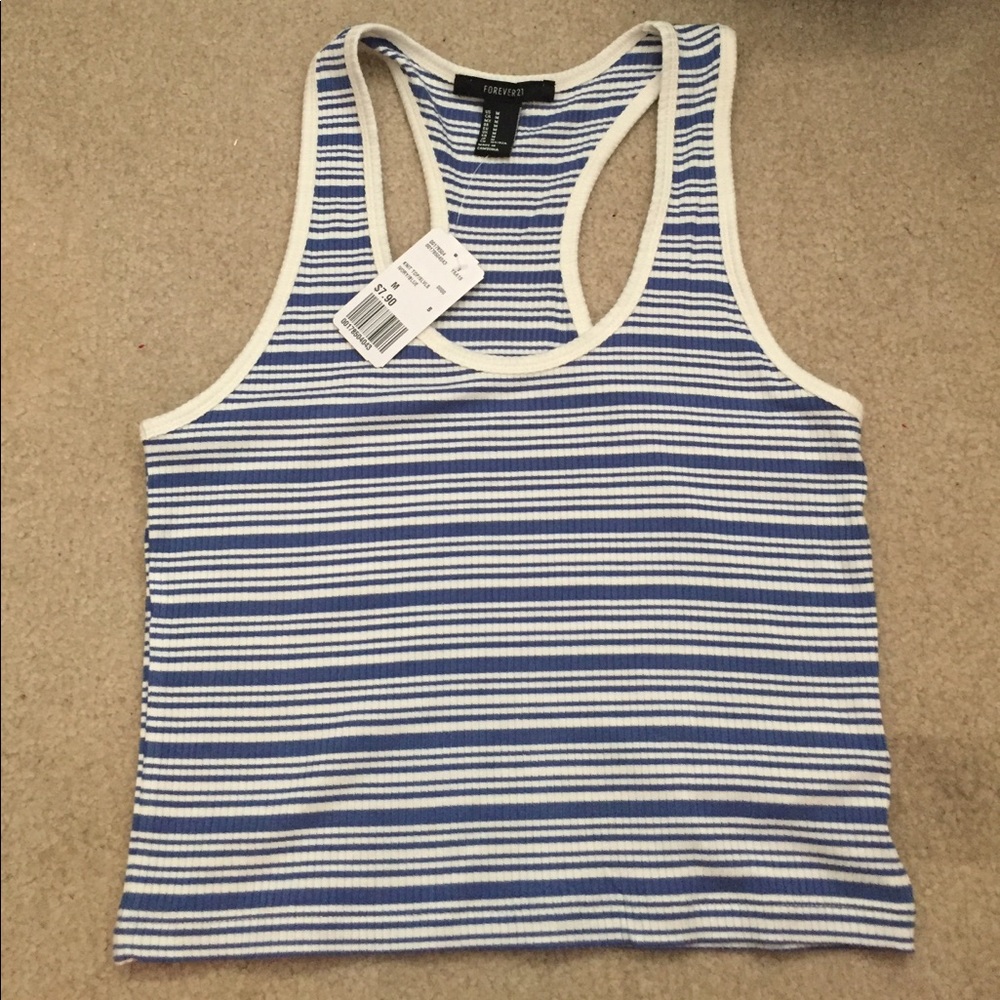 1 HOUR SALE!Forever 21 Crop Top!