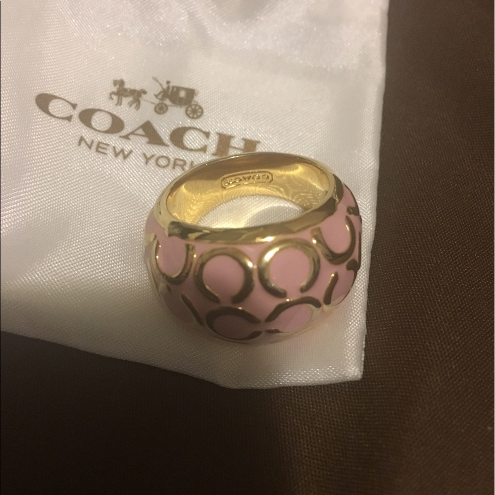 HOST PICK🍾🍾🍾Authentic Coach Ring