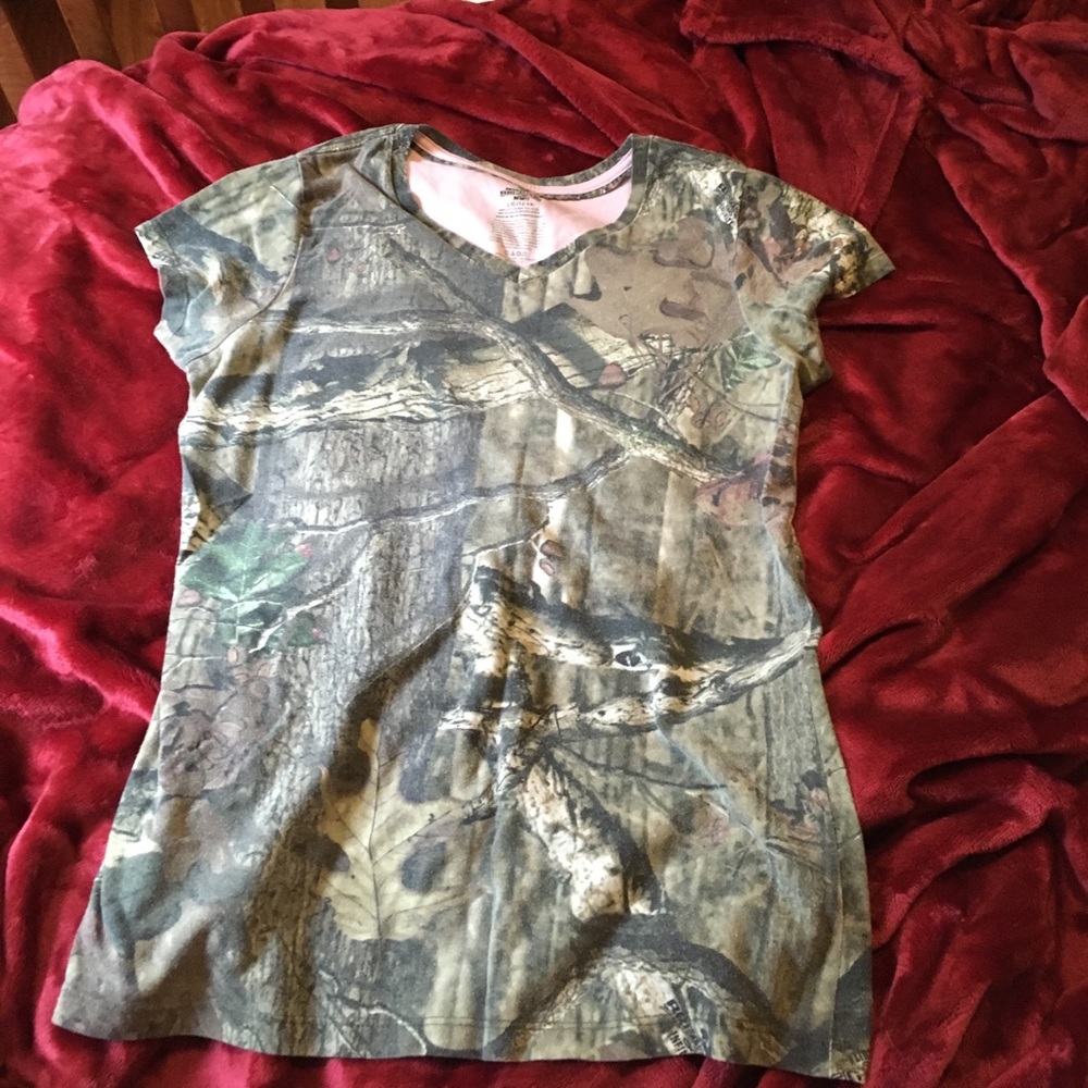 MOSSY OAK t shirt
