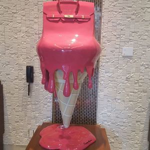 Meet your Posher, Kari