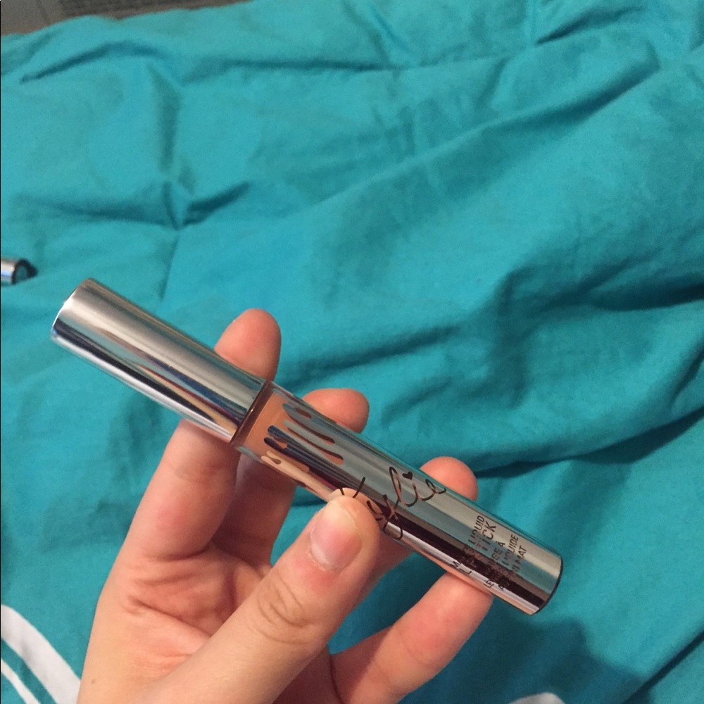 Kylie Jenner Lipgloss in Exposed