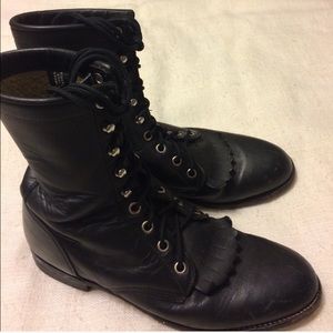 Black leather Justin women's boots