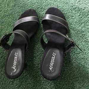 2 inch sandals- like new