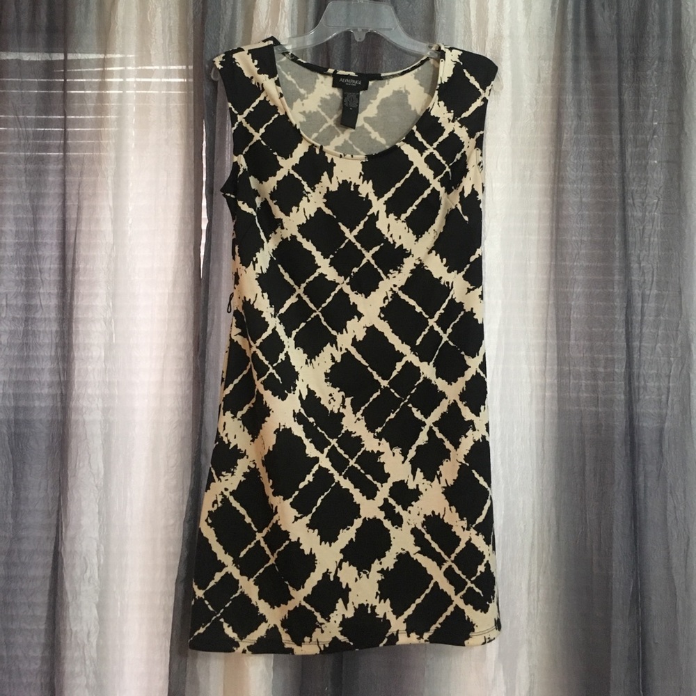 Black and white trendy business dress