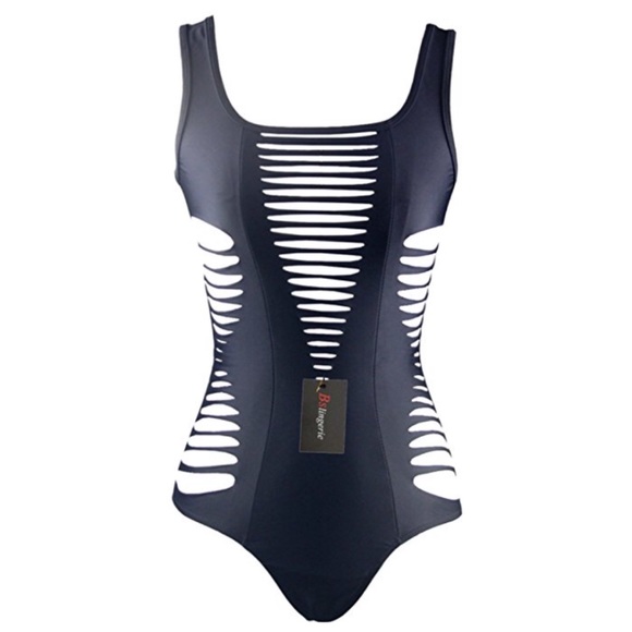 Sexy Cutout Monokini Swim Suit - Picture 3 of 4