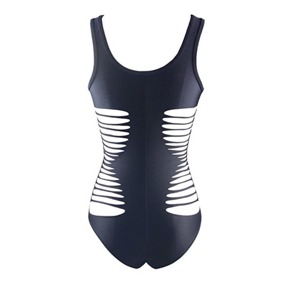 Sexy Cutout Monokini Swim Suit - Picture 4 of 4