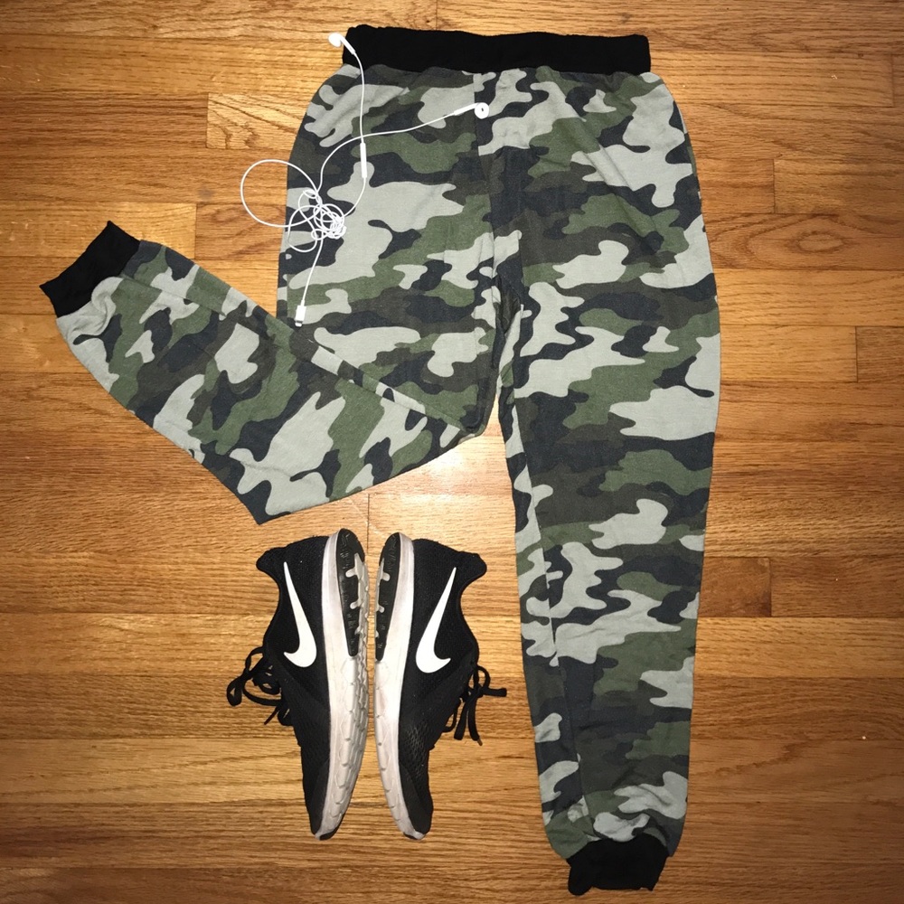 Camo jogger sweatpants
