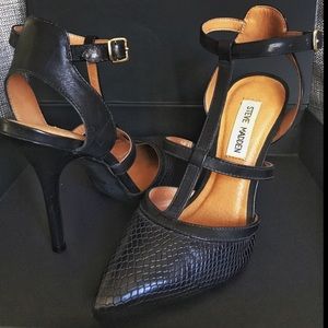 Steve Madden Surfice Pump Heel