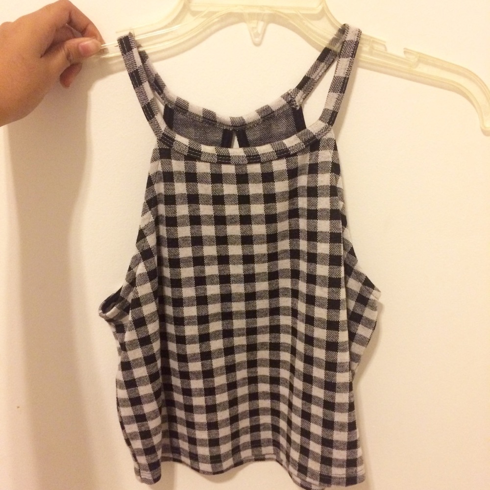 BLACK AND WHITE HALTER TOP
