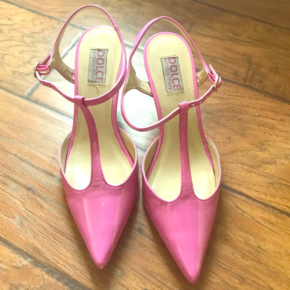 Dole by Mojo Moxy T-Strap Pumps Size 9M